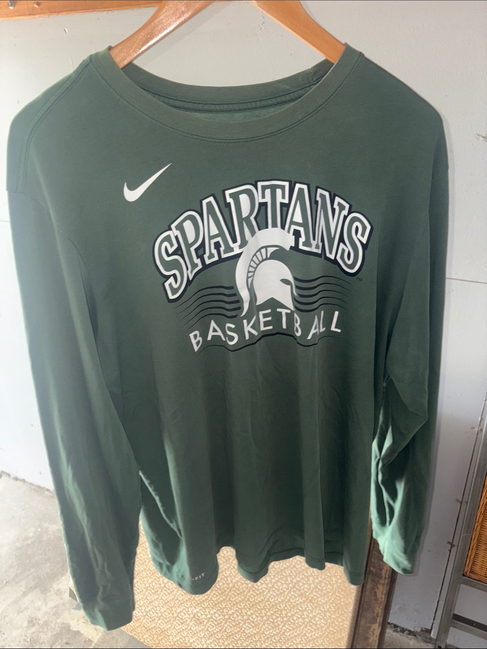 Michigan State Basketball Nike Crewneck Long-Sleeve, Size Adult XL